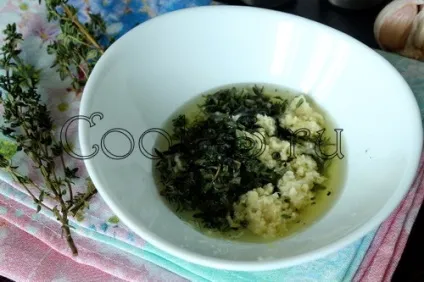 Курка, запечена з чебрецем - покроковий рецепт з фото, страви з курки