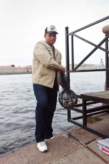 Люди в місті рибалки Харкова (петербурга) Люди в місті рибалки Харкова