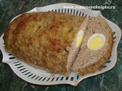 Запечена м'ясний рулет
