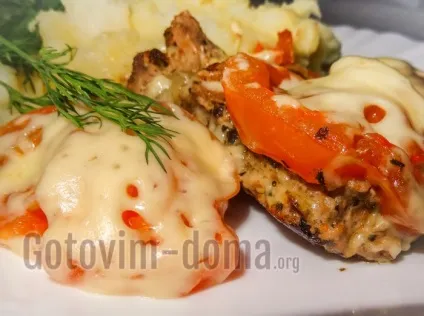 М'ясо з сиром і помідорами по-домашньому в мультиварці, рецепт з фото - домашні рецепти з фото (м'ясо) М'ясо з сиром і помідорами по-домашньому в мультиварці, рецепт з фото - домашні рецепти з фото