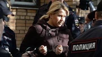 Новий побут васильева в сизо тримається просто, як звичайна жінка - ріа новини