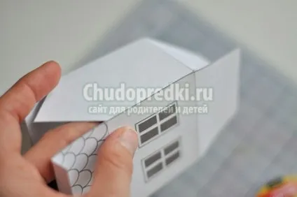 Новорічний будиночок як зробити саморобку своїми руками (до свята) Новорічний будиночок як зробити саморобку своїми руками