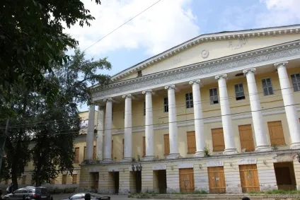 Ново-єкатерининська лікарня (англійський клуб на Петрівці) Ново-єкатерининська лікарня