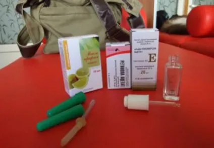 Нігті шаруються і ламаються що робити, причини (ламаються) Нігті шаруються і ламаються що робити, причини