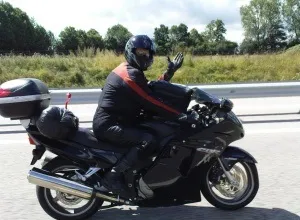 Огляд мотоцикла honda cbr 1100 xx (cbr1100xx blackbird) (ціна) Огляд мотоцикла honda cbr 1100 xx (cbr1100xx blackbird)
