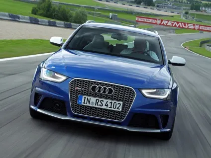 Про компанію audi