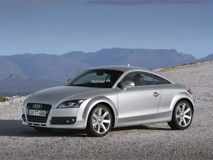 Про компанію audi
