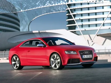 Про компанію audi