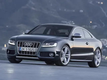 Про компанію audi