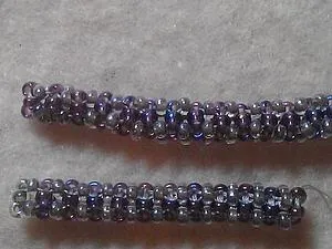 Освоюємо плетіння квадратного джгута з бісеру (квадратний шнур схема) Освоюємо плетіння квадратного джгута з бісеру