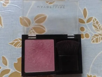 Відгуки про косметику maybelline