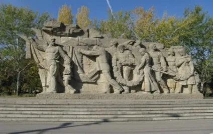 Пам'ятник-ансамбль героям Сталінградської битви (Героям Сталінградської битви) Пам'ятник-ансамбль героям Сталінградської битви