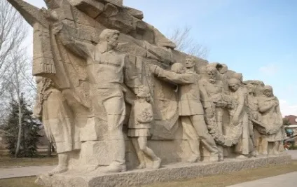 Пам'ятник-ансамбль героям Сталінградської битви (героям) Пам'ятник-ансамбль героям Сталінградської битви