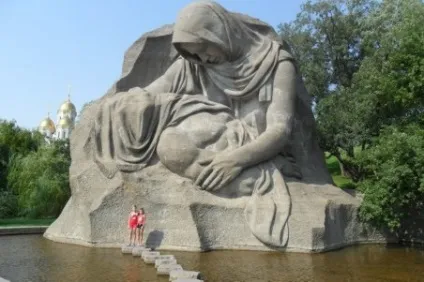Пам'ятник-ансамбль героям Сталінградської битви (Військове меморіальне кладовище) Пам'ятник-ансамбль героям Сталінградської битви