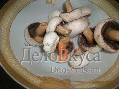 Піца з куркою, грибами