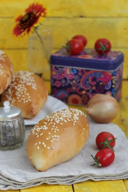 Пиріжки з куркою в духовці - прості рецепти (куркою) Пиріжки з куркою в духовці - прості рецепти