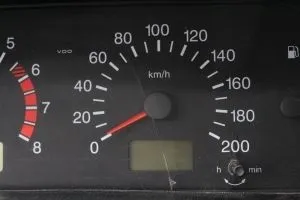 Чому на панелі приладів горить ключ час відвідати автосервіс - твій АВТОПУЛЬС