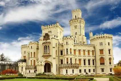10 Найкрасивіших замків світу (фото з назвами) (красивих) 10 Найкрасивіших замків світу (фото з назвами)