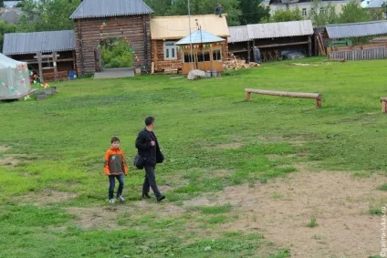 За товариський області