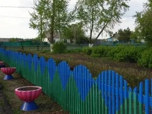 Пришкільний ділянку - сайт Красненської основної школи (школи) Пришкільний ділянку - сайт Красненської основної школи