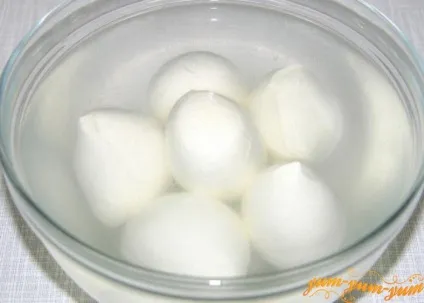 Рецепт італійського салату з руколою, помідорами і сиром моцарелою (Mozzarella bufala campana) Рецепт італійського салату з руколою, помідорами і сиром моцарелою