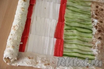 Рулет з лаваша з крабовими паличками і огірком - рецепт з фото (паличками) Рулет з лаваша з крабовими паличками і огірком - рецепт з фото