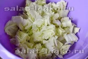 Салат з куркою, печерицями та помідорами (сир) Салат з куркою, печерицями та помідорами