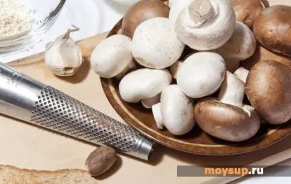 Салат з печерицями, куркою і сиром - неможливо відірватися (салат) Салат з печерицями, куркою і сиром - неможливо відірватися