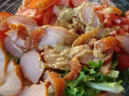Салат з овочів з курячим карпаччо (курячим) Салат з овочів з курячим карпаччо
