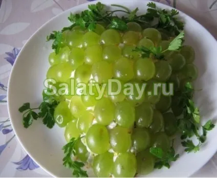 Салат з чорносливом і грецькими горіхами - своєрідний смак рецепт з фото і відео (салат) Салат з чорносливом і грецькими горіхами - своєрідний смак рецепт з фото і відео