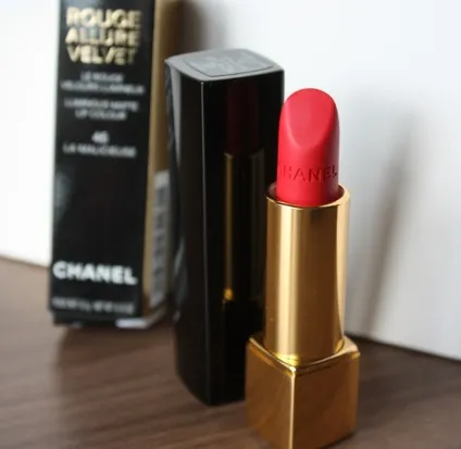 Рум'яна і тіні yves rocher відгук і макіяж, elia chaba (chanel) Рум'яна і тіні yves rocher відгук і макіяж, elia chaba