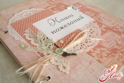 13 Років весілля символи, забобони, традиції і подарунки цього дня