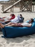 Шезлонги для пляжу