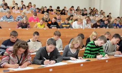 Шкільна форма за або проти