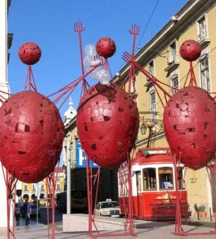 Скульптури зі скотчу, блогер aerin на сайті 14 жовтня 2009, пліткар (скульптури) Скульптури зі скотчу, блогер aerin на сайті 14 жовтня 2009, пліткар