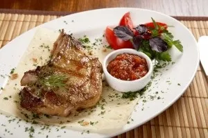 Стейк з картоплею в духовці продукти і послідовність приготування