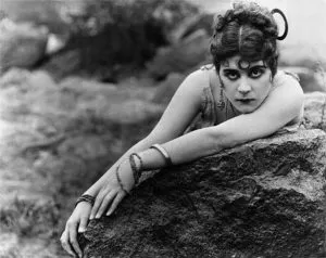 Стиль вамп в одязі з жіночого гардеробу, westsharm (жіночого) Стиль вамп в одязі з жіночого гардеробу, westsharm