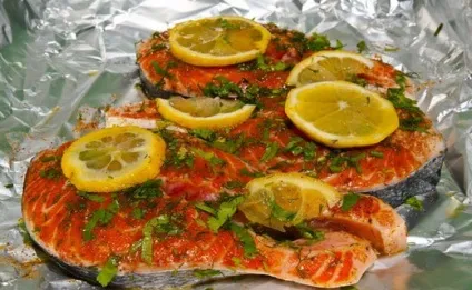 Стейки горбуші в духовці - рецепт з фото крок за кроком (рецепт) Стейки горбуші в духовці - рецепт з фото крок за кроком