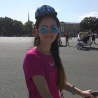 Чи варто вчитися на візажиста, мітки робота, відгук