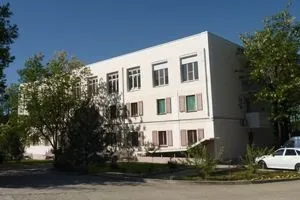 Будівництво біля води