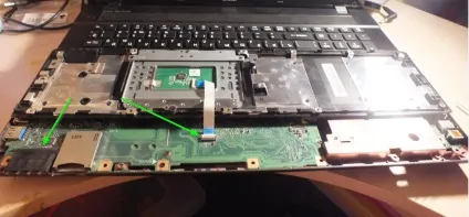 Acer v3-772g - чистка, заміна термопасти (чистка) Acer v3-772g - чистка, заміна термопасти