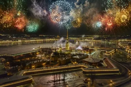 9 Мая 2017 в Харкові - о котрій салют звідки краще дивитися (спб) 9 Мая 2017 в Харкові - о котрій салют звідки краще дивитися