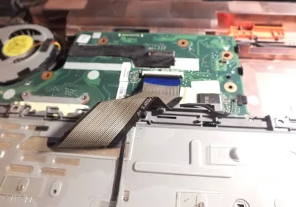 Acer v3-772g - чистка, заміна термопасти (v3-772g) Acer v3-772g - чистка, заміна термопасти