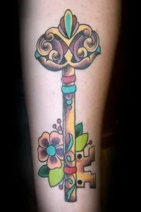Тату замки і ключі (фото, ескізи, значення), tattoofotos (значення) Тату замки і ключі (фото, ескізи, значення), tattoofotos
