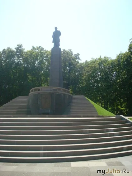Тарасова гора в Каневі подорожі по світу - жіноча соціальна мережа (тарасова гора) Тарасова гора в Каневі подорожі по світу - жіноча соціальна мережа