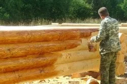 Технологія складання зрубу з оциліндрованих колод переваги і недоліки (колоди) Технологія складання зрубу з оциліндрованих колод достоїнства і недоліки