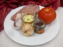 Тушковане м'ясо з томатами рецепт зі свининою