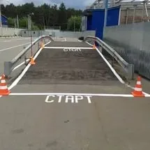 Вправа естакада на автодромі