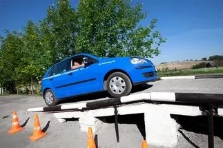 Вправа естакада на автодромі