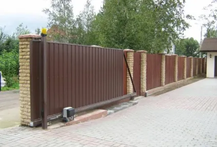 Установка автоматики на відкатні ворота